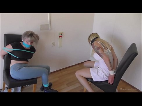 ❤️ Toksomaniulo / ligita kaj buŝoŝtopita / junulino en mizero ❤ Porno fb ĉe ni ️❤