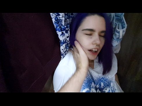 ❤️ Trovis mian fratinon en la ŝranko kaj helpis ŝin kumi ❤ Porno fb ĉe ni ️❤